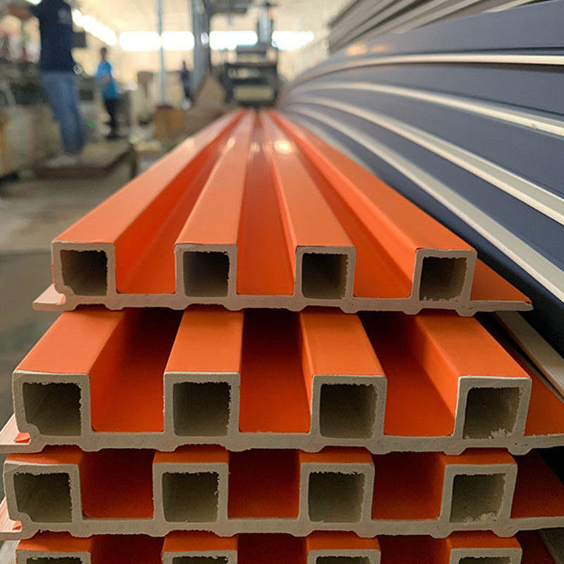 家の装飾160*24mm 3dはWpcの壁パネルのクラッディングMordenにフルーティングを施した