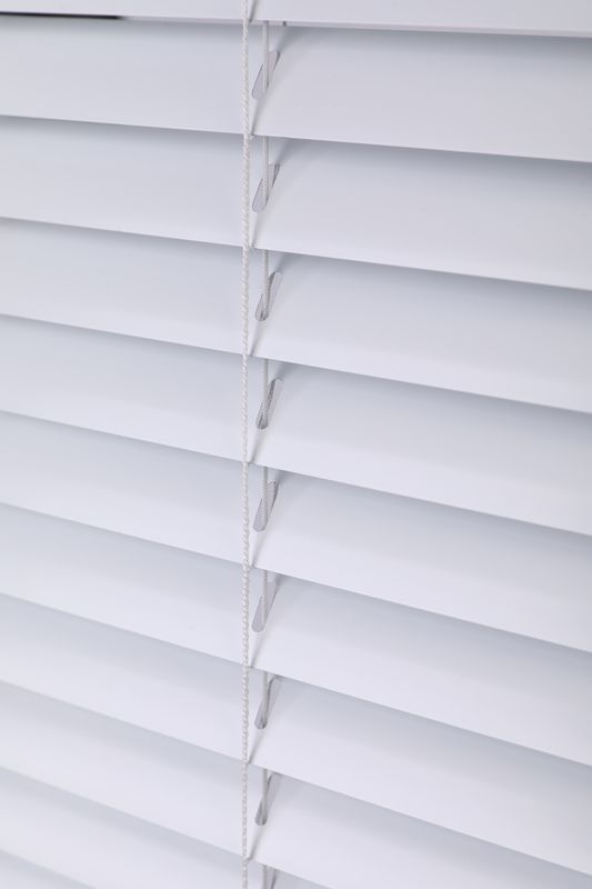 窓の装飾の病院のためのアルミニウム ベニス風のコードレス カーテンのブラインド