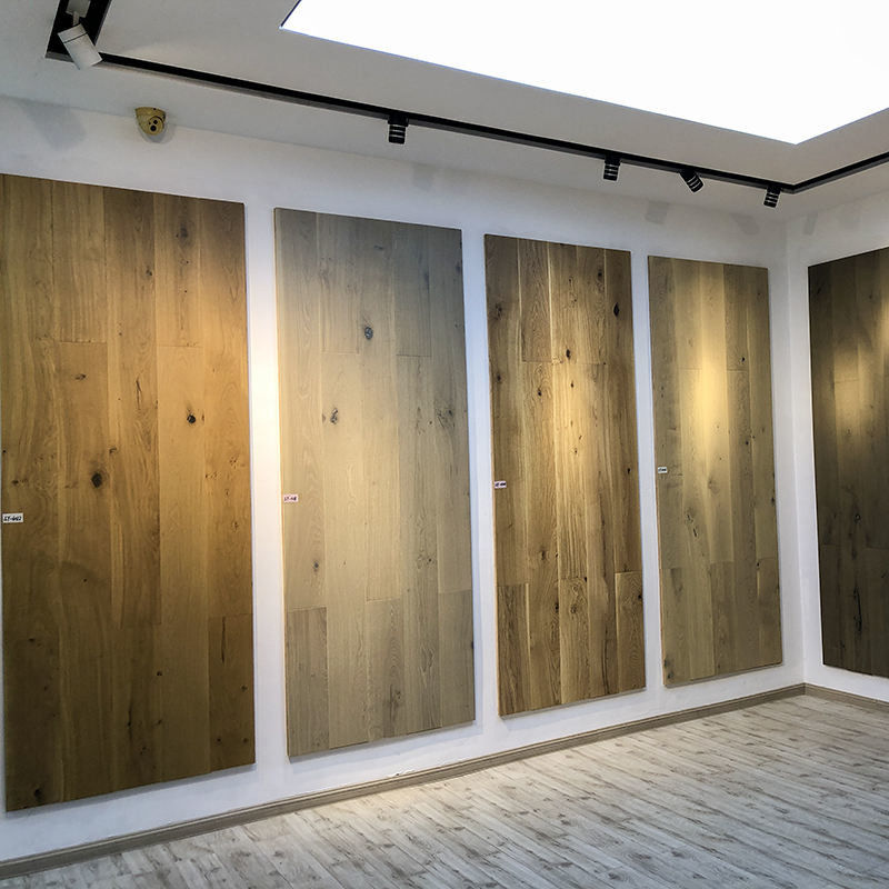 広い板の洗浄によって苦しめられたカシはカスタマイズ可能な20色に床を張る木を設計した