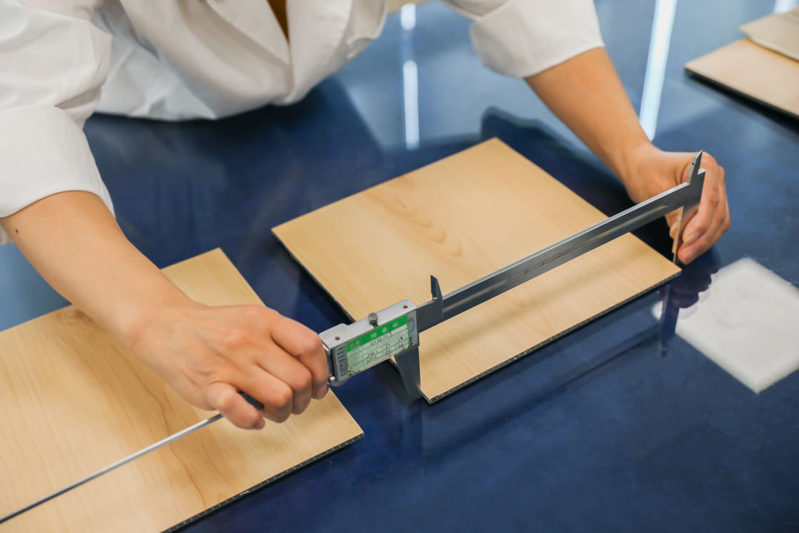 木質 室内装飾 4mm 5mm 6mm PVC SPC クリックロック ヴィニール グラフィックデザイン