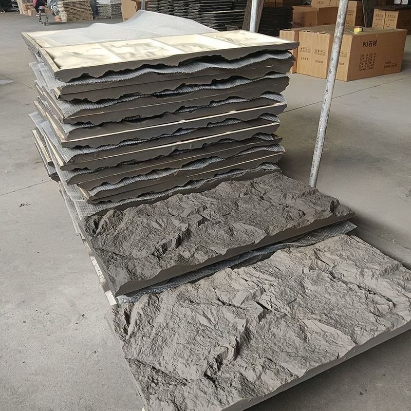 精巧な内外空間のためのPUストーン壁パネル キノコストーンデザイン