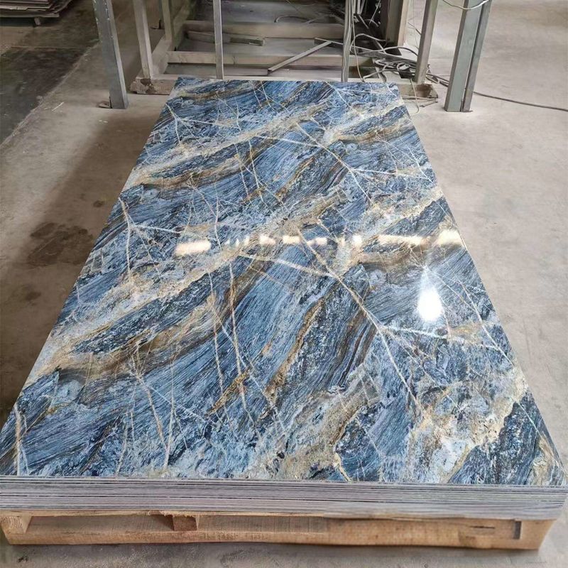 3mm または 4mm 厚さの軽量UVPVC大理石シート壁パネル 3d