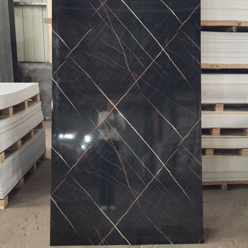 3mm または 4mm 厚さの軽量UVPVC大理石シート壁パネル 3d