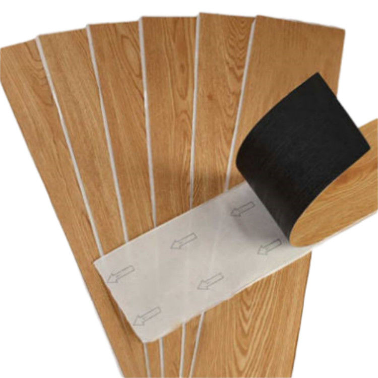 古い家の改修に最適な、モダンな自己粘着性PVC LVTフローリング