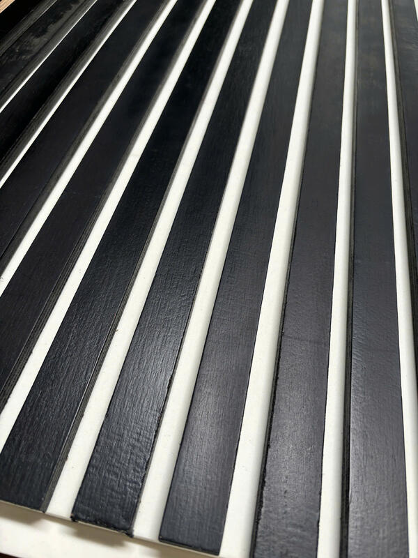 競争力のある価格 木製スレット壁パネル 天井 木製スレット音響パネル 防音壁