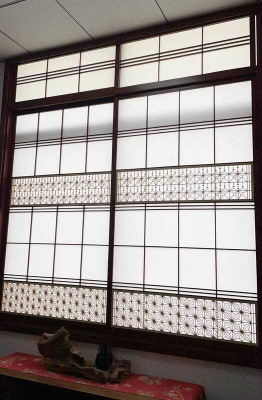 高技術 伝統的な日本のヒノキ 木の花のチップ または家具や窓のためのクミコ