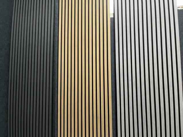 新波パターン 隔音用の音響パネル 騒音削減 壁パネル 近代的なインテリア装飾