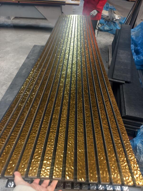 モダンデザイン ポリエステル繊維 音響壁面 防音3D水波デザイン 吸音 スレットグリル 装飾面板