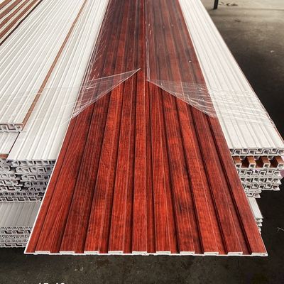 木材の質感のあるインテリアWpc壁パネル